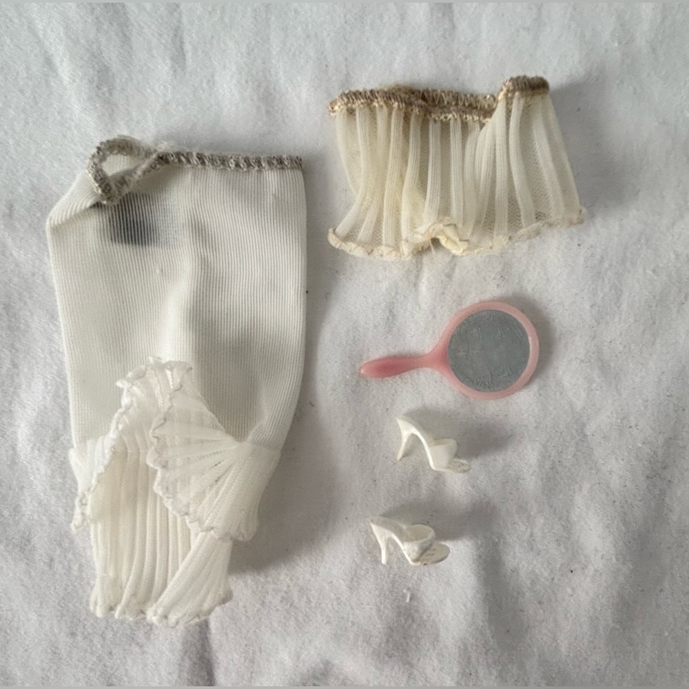 1963 Barbie & Midge Mix ’N Match Lingerie Pak – Slip, Panties, Shoes & Mirror